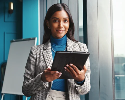 Working while holding a tablet